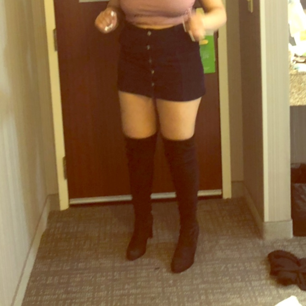 THIGH HIGH BOOTS NUDE AND BLACK!!
